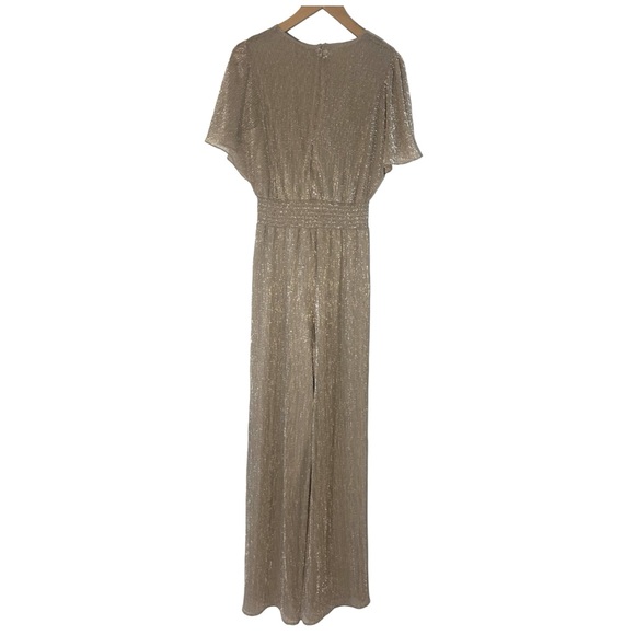 Halogen V-Neck Flutter Sleeve Wide Leg Plissé Jumpsuit in Metallic Taupe Size M - Picture 6 of 9